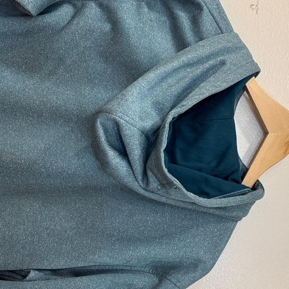 Under Armour Men's Teal Hoodie - Picture 6 of 6